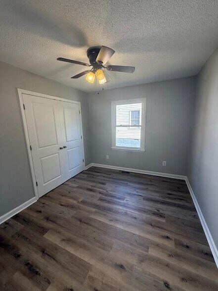 Building Photo - 215 Hedgecock Rd