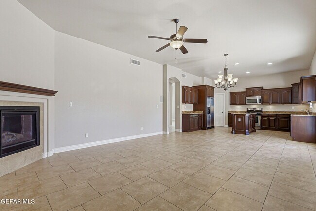 Building Photo - 11441 Victor Flores Pl