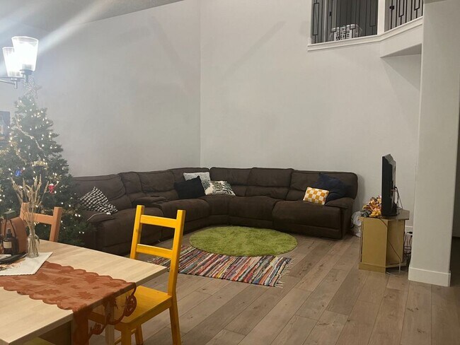 Building Photo - Private Basement Suite in Shared Lehi Townhome, Shared Kitchen