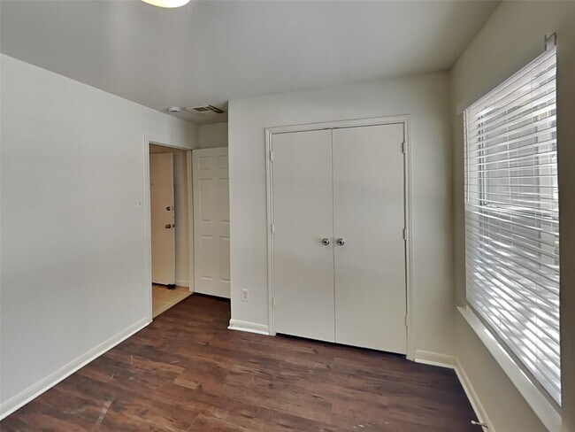 Building Photo - 3555 Red Meadows Dr