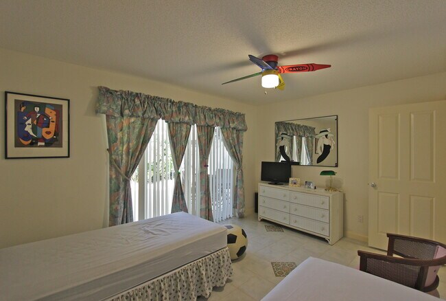 Building Photo - 10201 Chapman Oak Ct