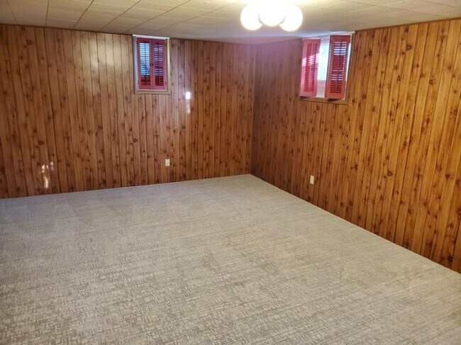 Building Photo - 3 bedroom in Billings MT 59102