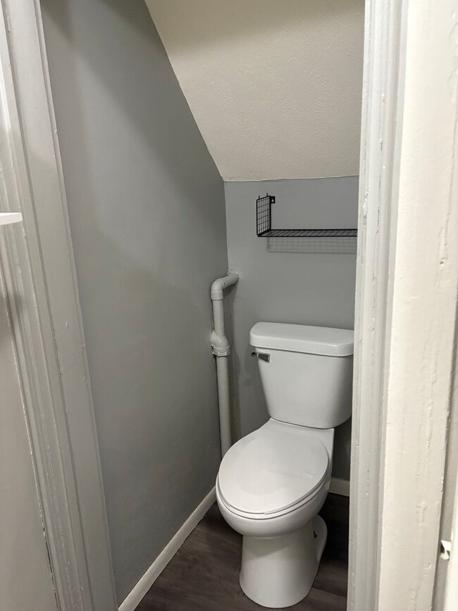 Building Photo - 2147 C St