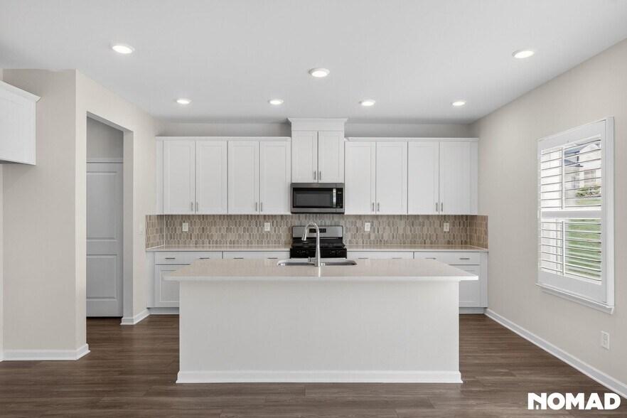 Building Photo - 6039 Hickory Crk Ct