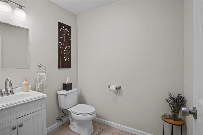 Building Photo - 31 Smith St