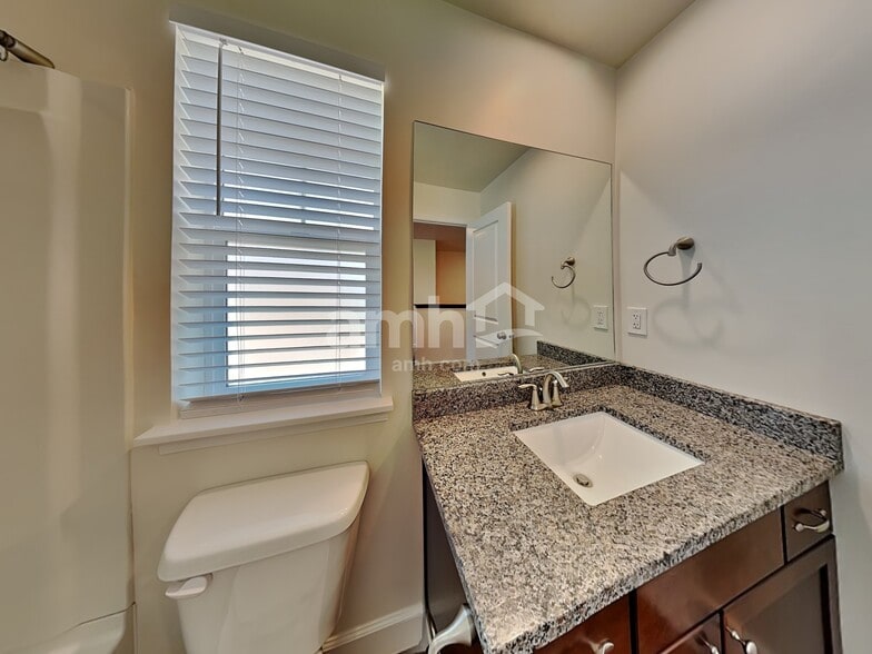 Building Photo - 2330 E Wild Horse Way