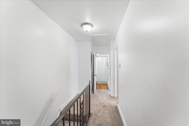 Building Photo - 632 Taylor Ave