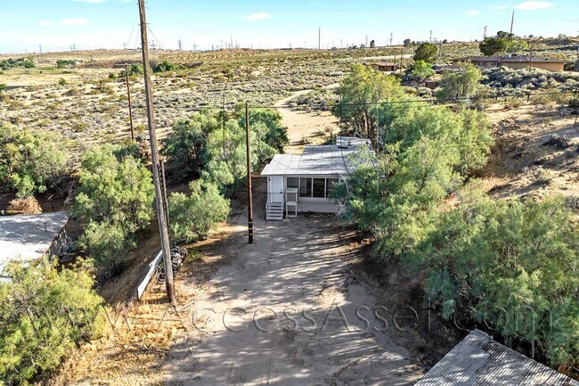 Building Photo - Affordable 2 Bedroom with Yard Space & Functional Layout