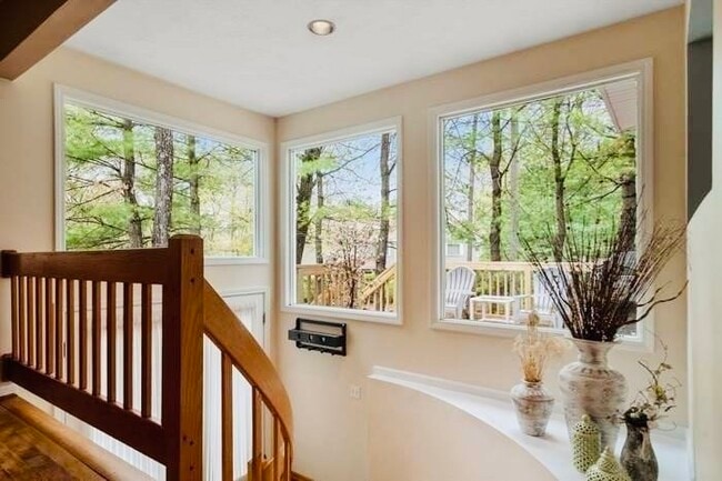 Building Photo - 33 Arrowhead Cir