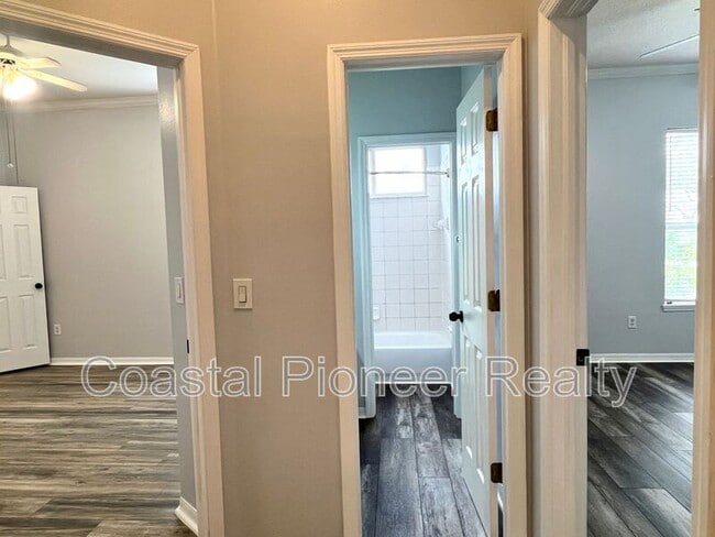 Building Photo - 18111 Sugar Brooke Dr