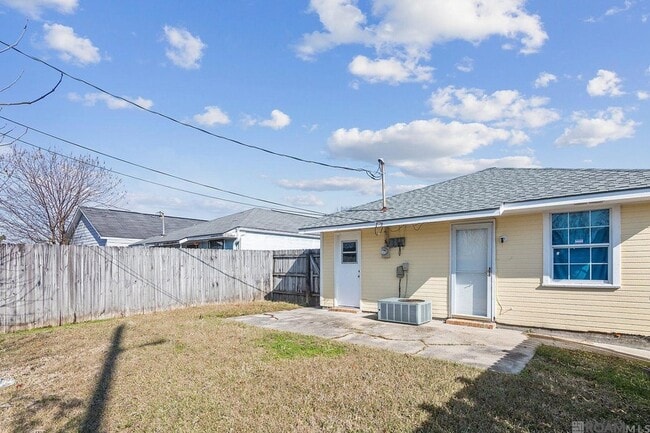 Building Photo - 8578 Longwood View Ave