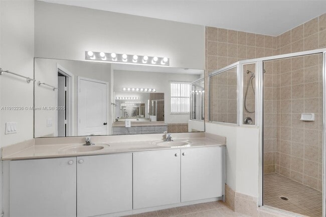 Building Photo - 8920 NW 180th Terrace