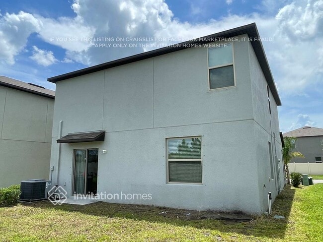 Building Photo - 15618 Greenleaf Bay St