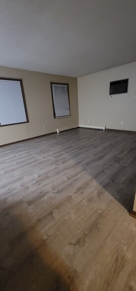 Building Photo - 1274 W Norton Ave