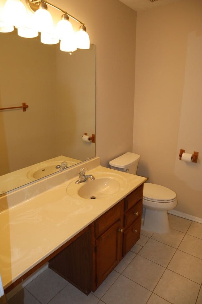 Building Photo - Gorgeous Single Family Home in Gaithersburg