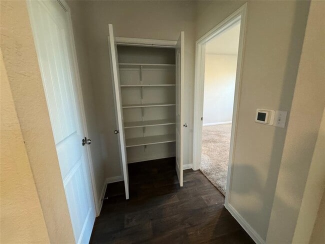 Building Photo - 14013 Levy Ln