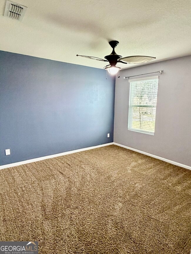 Building Photo - 215 Brooklet Cir