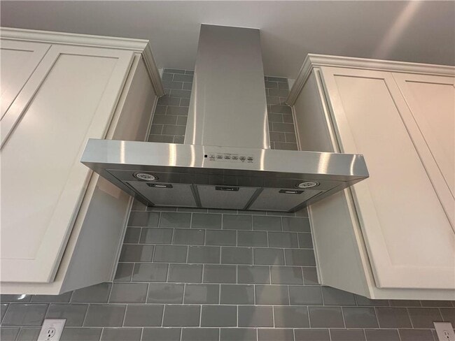 Building Photo - 352 Skylar Ct SE