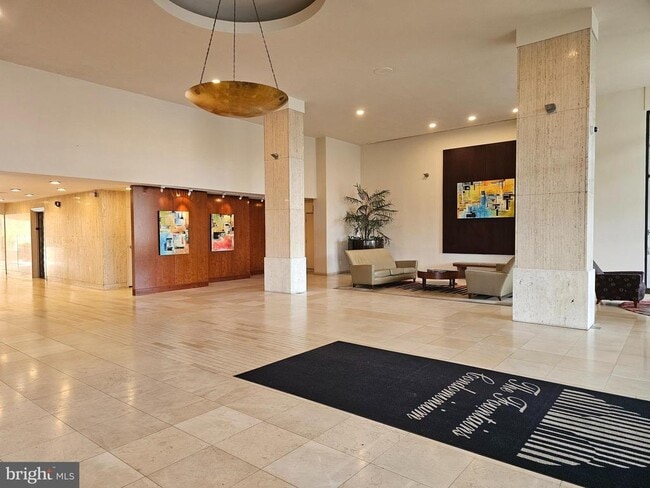 Building Photo - 301 N Beauregard St