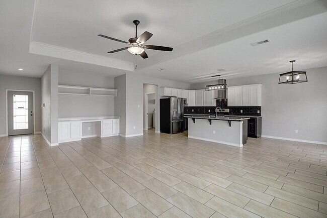 Building Photo - 3502 DeZevala - 3/Bed 2/Bath - $2195/mo