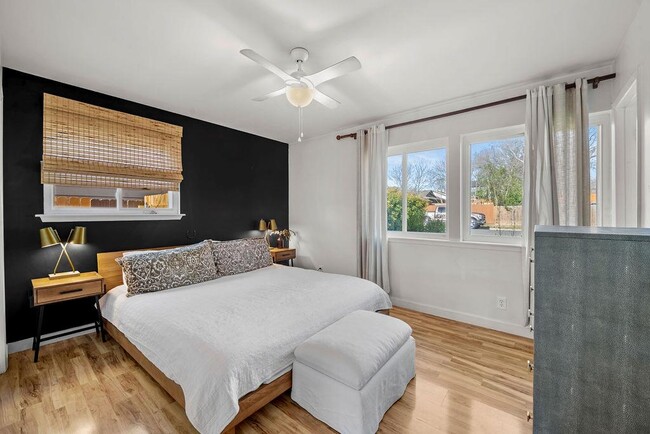 Building Photo - 6803 Castlekeep Way