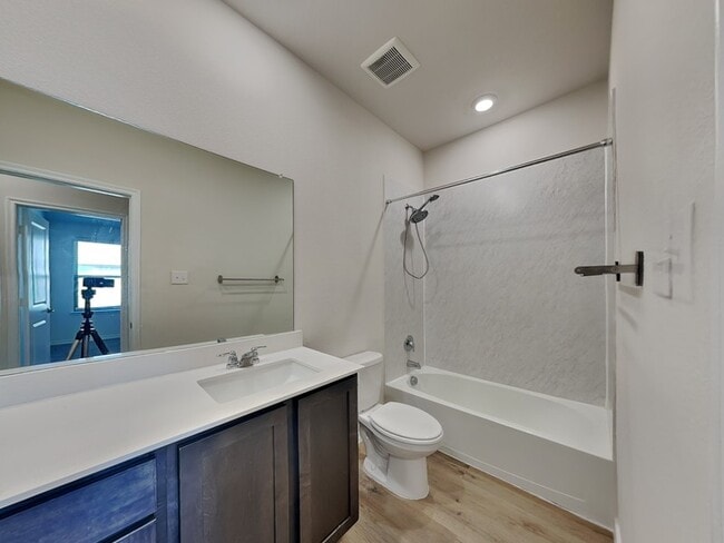 Building Photo - 2020 Saddle Way