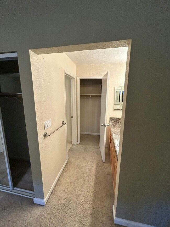 Building Photo - 11150 Trinity River Dr