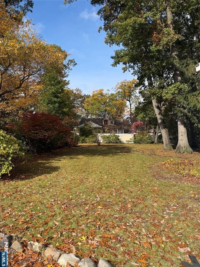 Building Photo - 364 Owen Ave