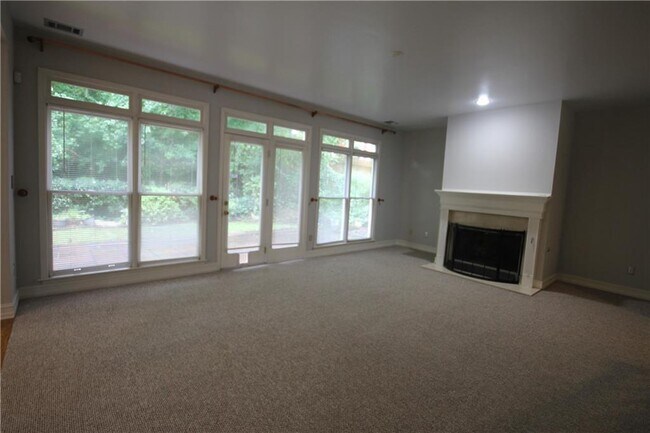 Building Photo - 1581 Oak Park Cove
