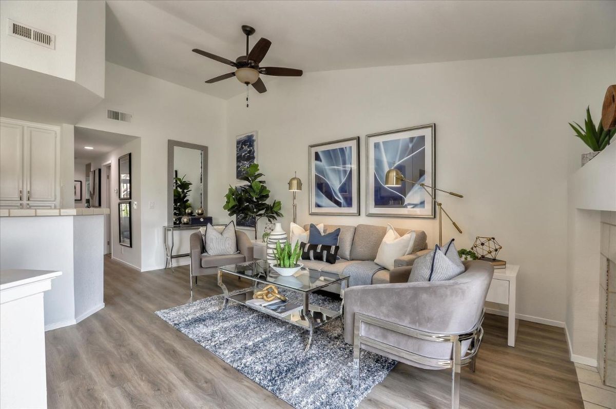 Building Photo - 90 Cherry Ridge Ln