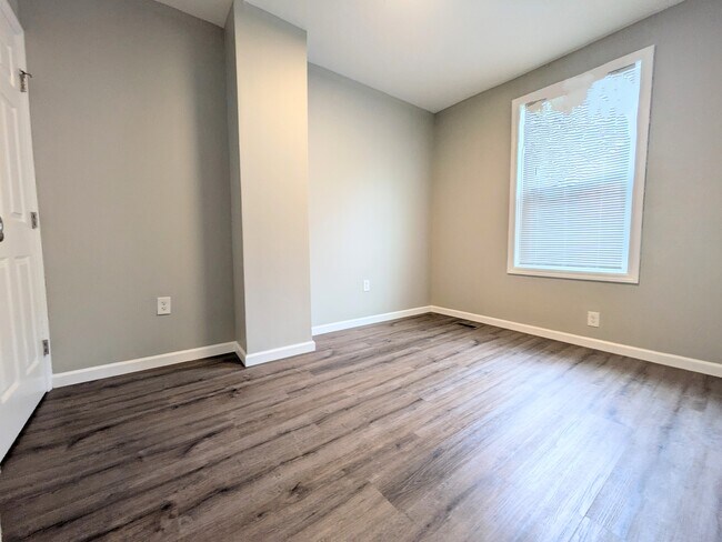 Bedroom 2 - 206 N Mathilda St