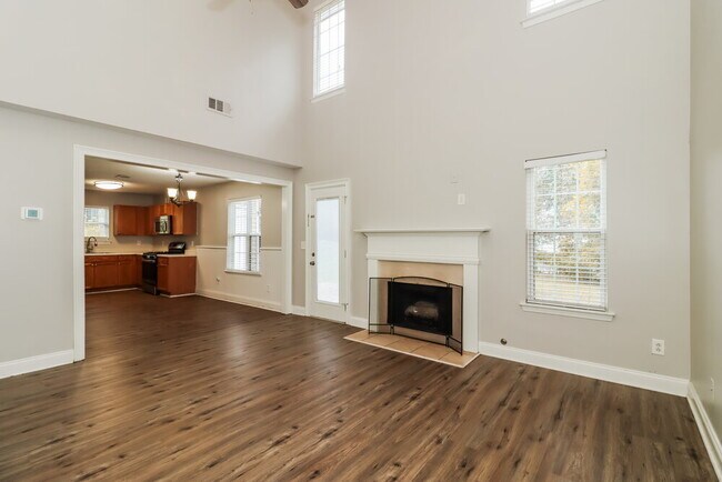 Building Photo - 118 Bainbridge Ct