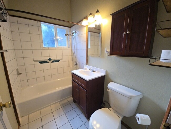 Building Photo - 3BD Sunny Brae home nestled in the Redwoods!