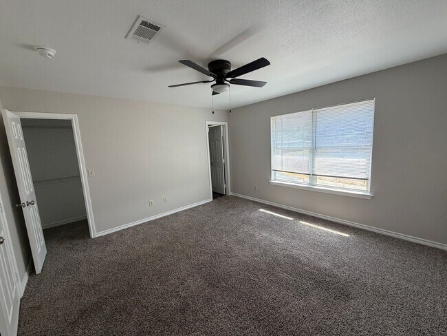 Building Photo - 2543 Pascal Ct