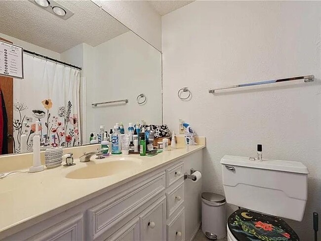 Building Photo - 8109 Ceberry Dr