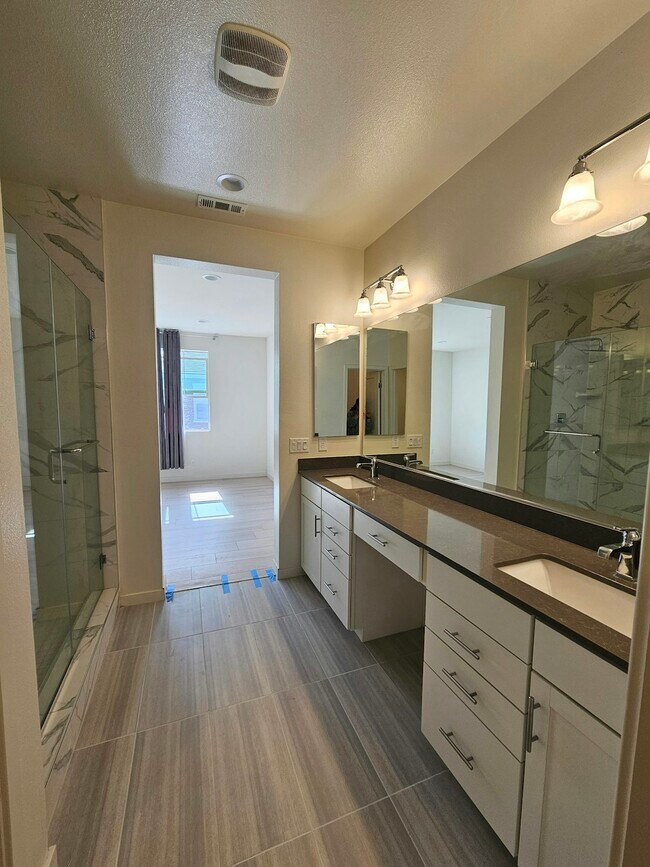 Building Photo - 1969 Cottage Dr