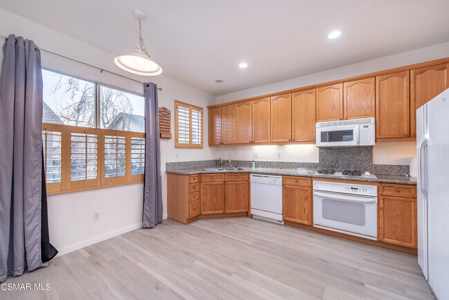 Building Photo - 1751 Tallowberry Ln