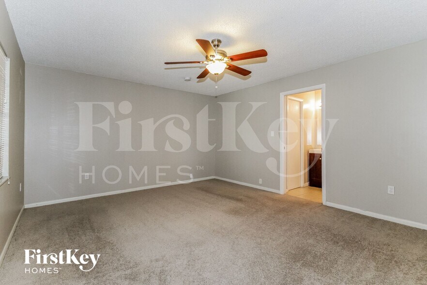 Building Photo - 4017 Lana Dr