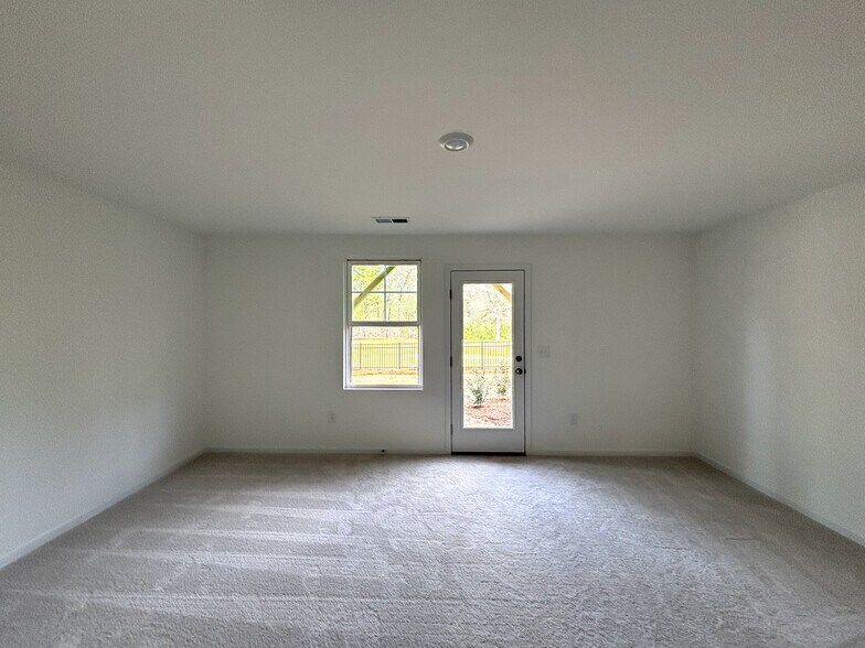 Building Photo - 3308 Gypsum Dr