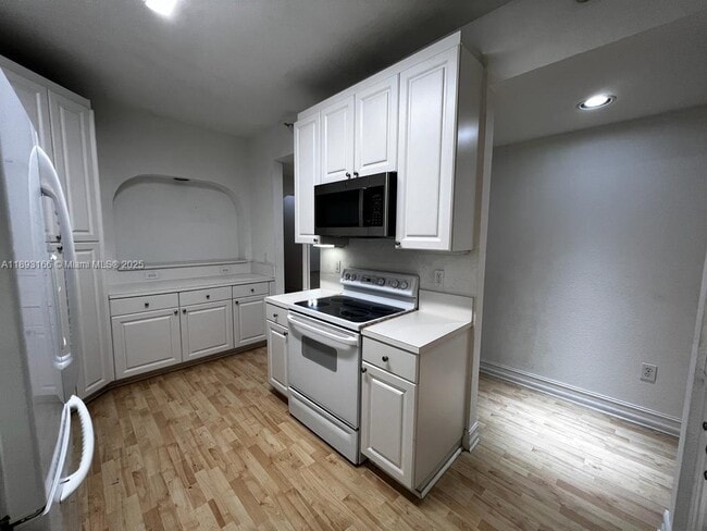 Building Photo - 10700 NW 66th St