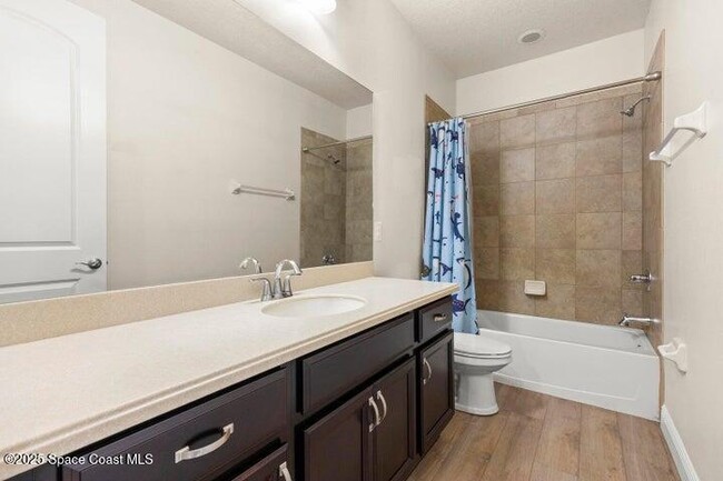 Building Photo - 7065 Primavera Ln