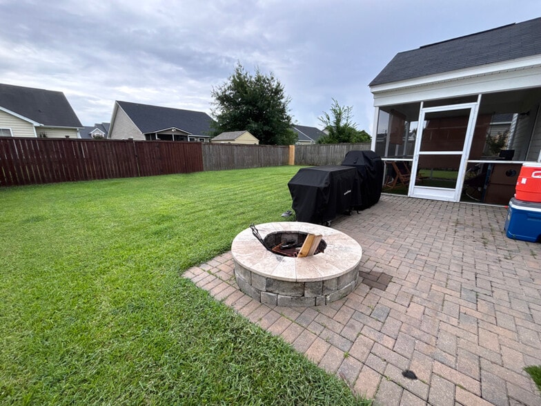 Building Photo - 412 Vinicio Dr