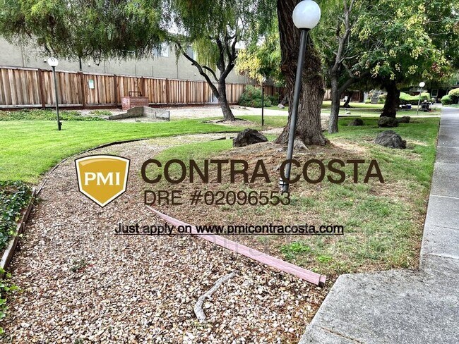 Building Photo - 1060 Oak Grove Rd