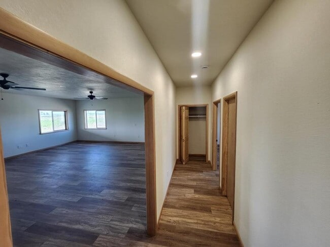 Building Photo - 23802 W McFarlane Rd