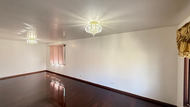 Building Photo - 14631 Knox Ave