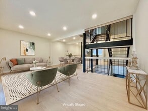 Building Photo - 20207 Laurel Hill Way