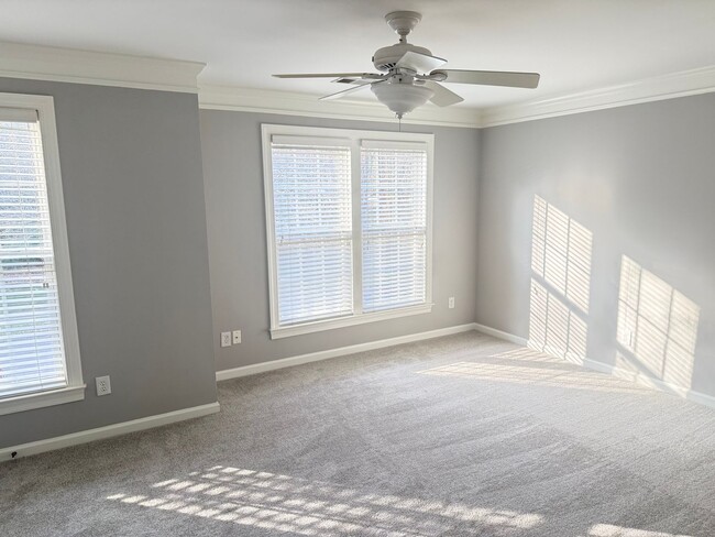 Building Photo - Updated 2 Bed, 2.5 Bath Townhome | Prime Lake Norman Location