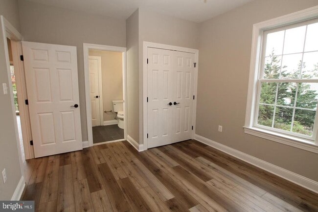 Building Photo - 301 Edgeboro Dr