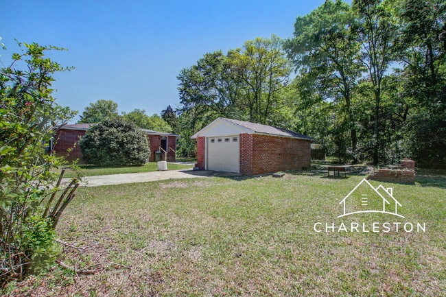 Building Photo - 200 State Rd S-8-384