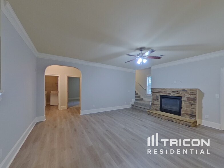 Building Photo - 45 Canyon View Dr